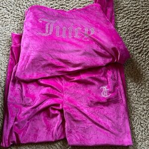 Juicy couture track suit never worn